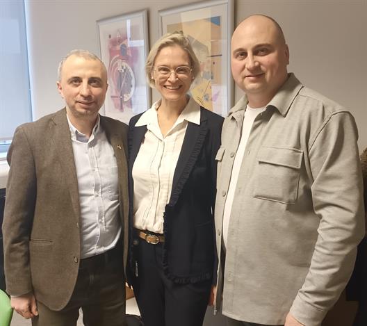 Am 15.01. 2025 besuchte eine Delegation unserer Partnerhochschule „Yuriy Fedkovych Chernivtsi National University“ aus Czernowitz (seit 2022 auch Partnerstadt von Düsseldorf) die HSD.